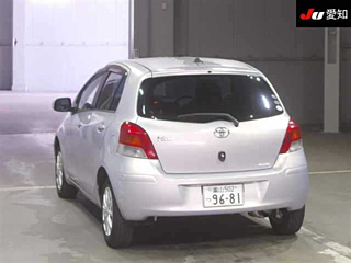 TOYOTA VITZ 2010