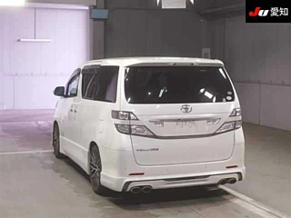 TOYOTA VELLFIRE 2010