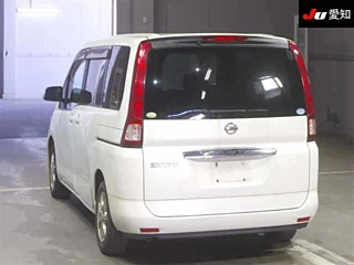 NISSAN SERENA 2010