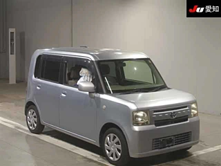 TOYOTA PIXIS SPACE 2011