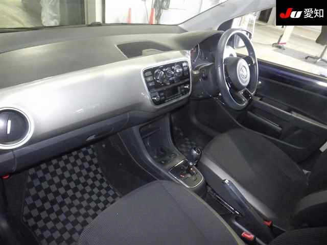 VOLKSWAGEN UP 2013