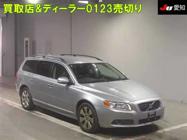 VOLVO V70 2008