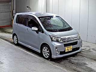 DAIHATSU MOVE 2013
