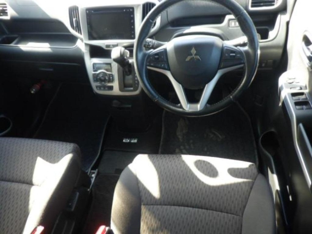 MITSUBISHI DELICA D2 2016