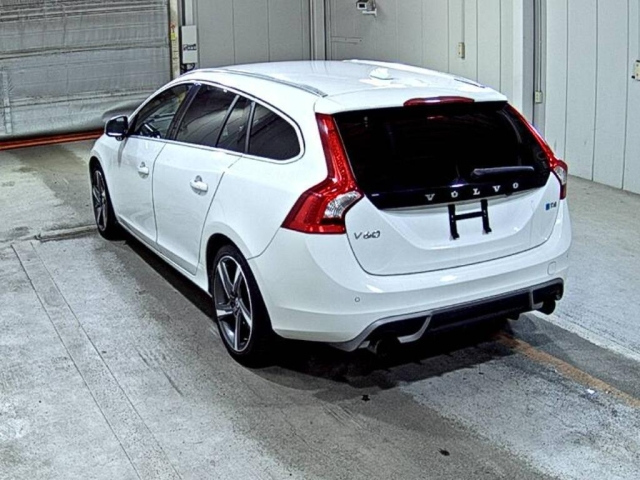 VOLVO V60 2013
