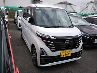 NISSAN ROOX 2024