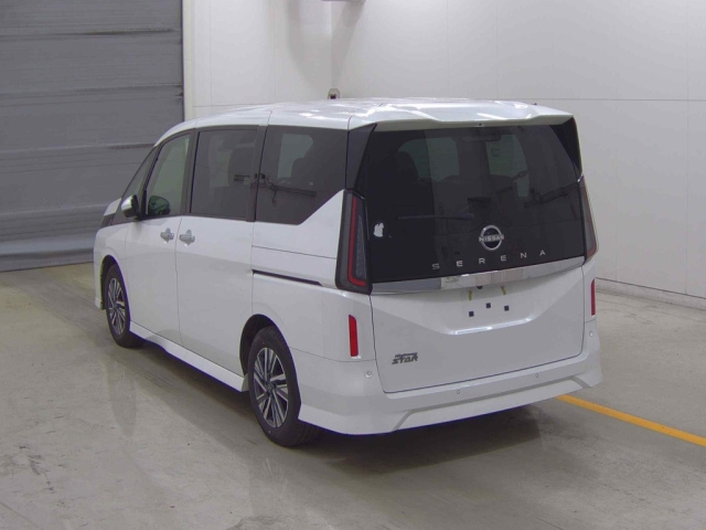 NISSAN SERENA 2023