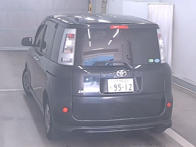 TOYOTA SIENTA 2014