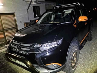 MITSUBISHI OUTLANDER 2017