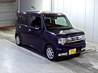TOYOTA PIXIS SPACE 2011