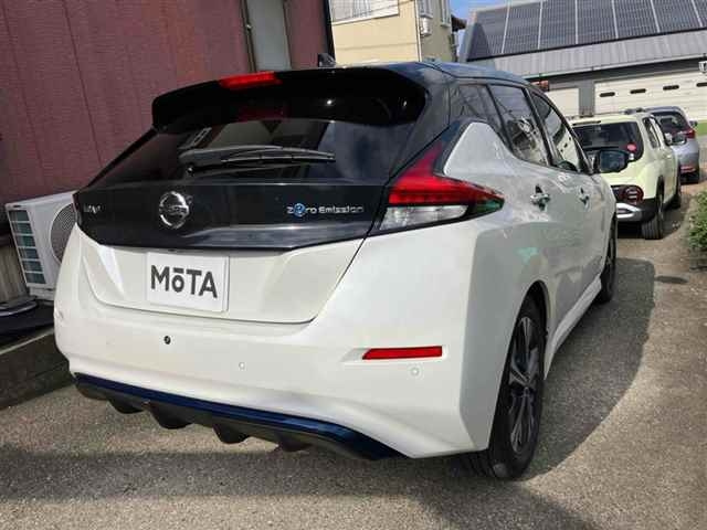 NISSAN LEAF 2021