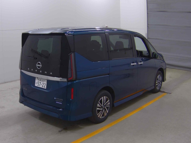 NISSAN SERENA 2025