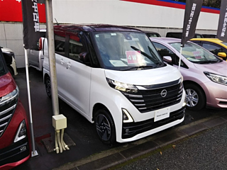 NISSAN ROOX 2025