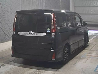 TOYOTA NOAH 2015