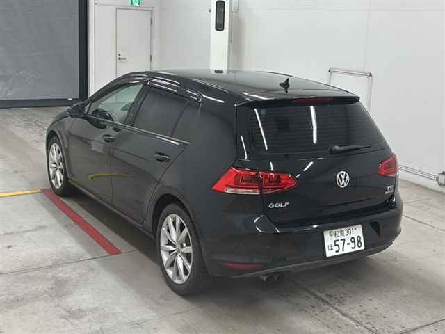 VOLKSWAGEN GOLF 2014