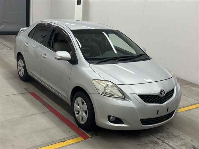 TOYOTA BELTA 2010