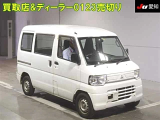 MITSUBISHI MINICAB VAN 2013