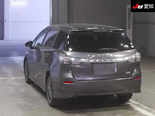 TOYOTA WISH 2015