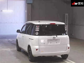 TOYOTA SIENTA 2009