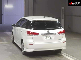 TOYOTA WISH 2010