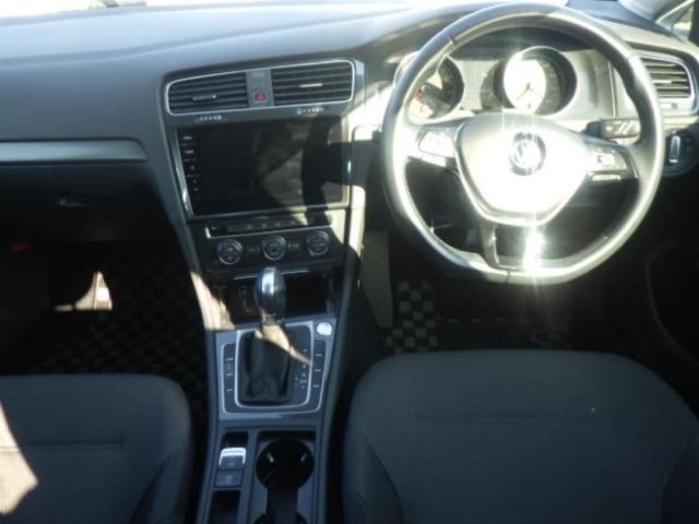 VOLKSWAGEN GOLF VARIANT 2018