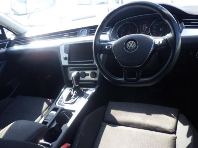 VOLKSWAGEN PASSAT VARIANT 2016