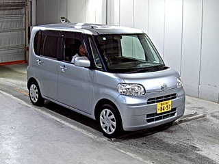 DAIHATSU TANTO 2011