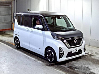 NISSAN ROOX 2021