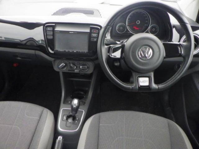 VOLKSWAGEN UP 2015