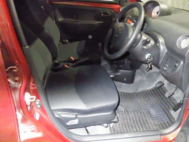 DAIHATSU ESSE 2011
