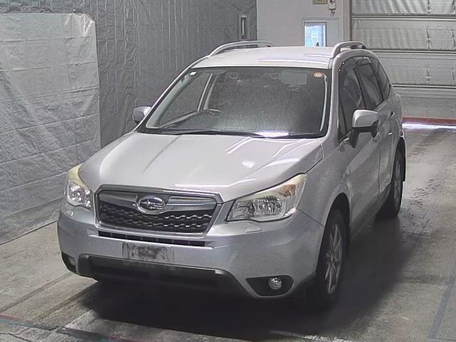 SUBARU FORESTER 2015
