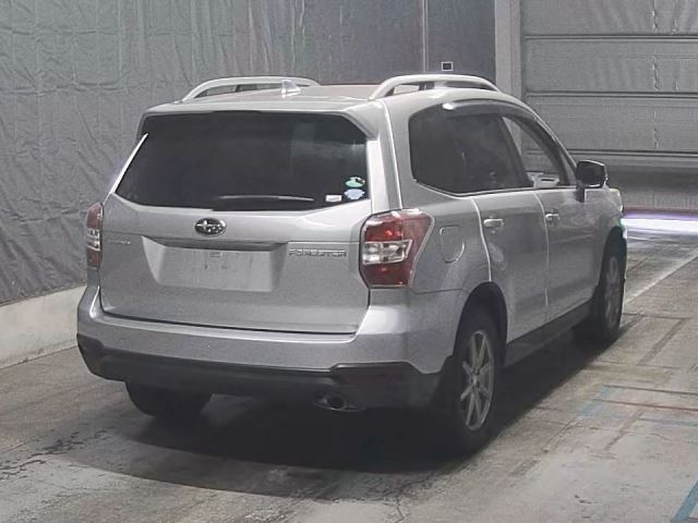 SUBARU FORESTER 2015