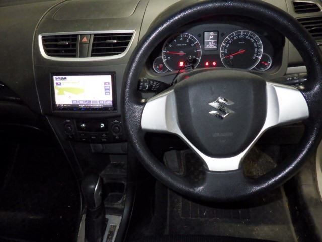 SUZUKI SWIFT 2015