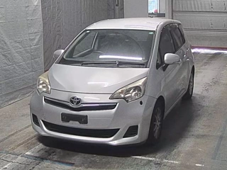 TOYOTA RACTIS 2011