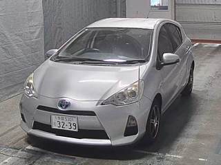 TOYOTA AQUA 2014