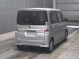 DAIHATSU TANTO 2009