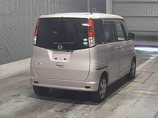 NISSAN ROOX 2010