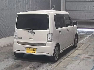 TOYOTA PIXIS SPACE 2015