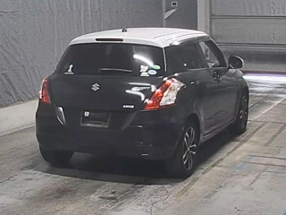SUZUKI SWIFT 2015