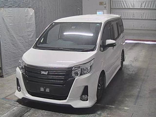 TOYOTA NOAH 2016