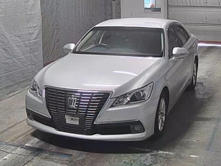 TOYOTA CROWN 2013