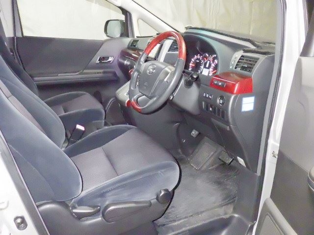 TOYOTA VELLFIRE 2008