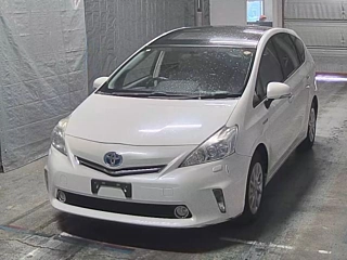 TOYOTA PRIUS ALPHA 2012