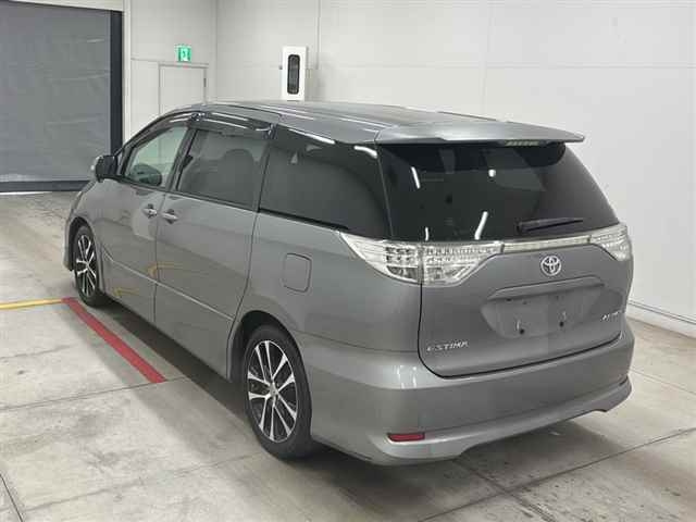 TOYOTA ESTIMA 2012