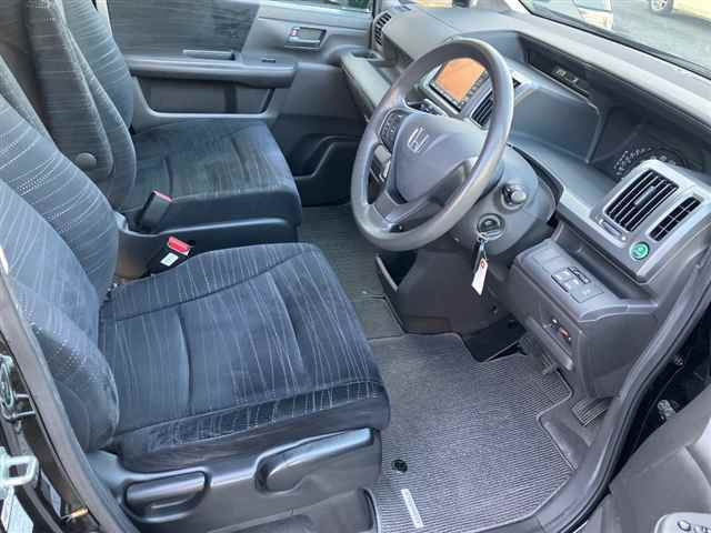 HONDA STEP WAGON 2011