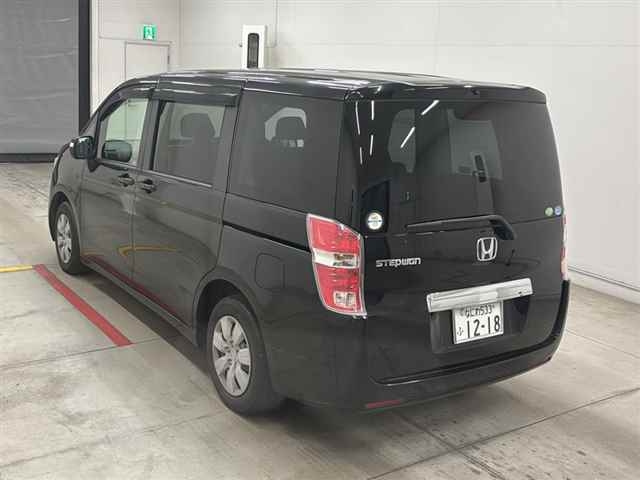 HONDA STEP WAGON 2011