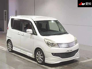 MITSUBISHI DELICA D2 2013
