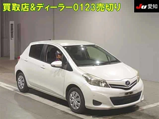 TOYOTA VITZ 2013
