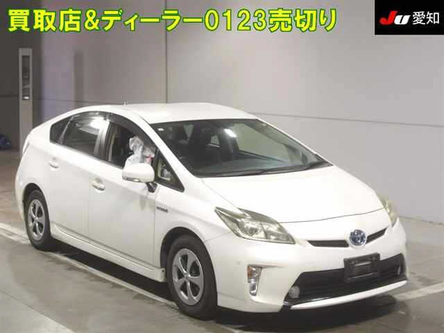 TOYOTA PRIUS 2013