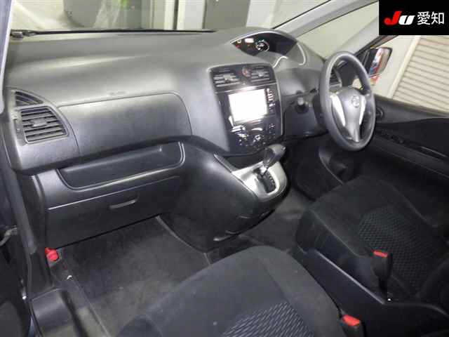 NISSAN SERENA 2011